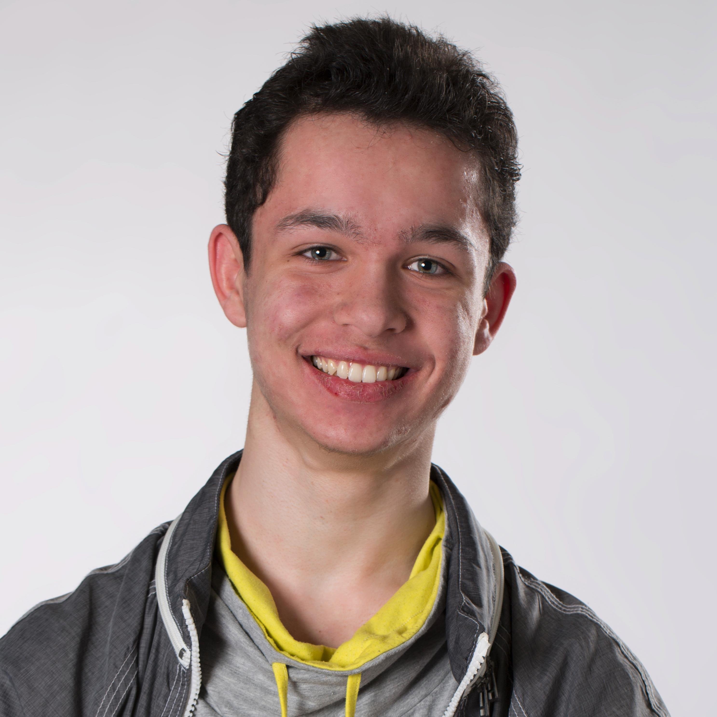 Mauricelements's profile picture. Just some guy who likes doing stuff.