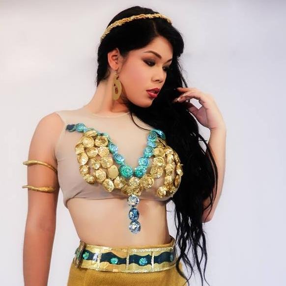 Venezuela-Modelo-Bailarina
#Locutora circuito líder 92.7
#Madre de Zeus
#Lic. RRHH - #LEO
#CUMPLEAÑOS 30/7/94