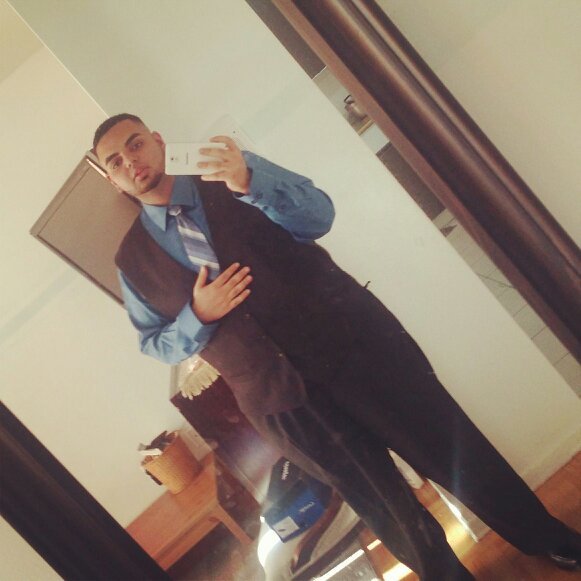 AhmedAlmeamar's profile picture. 