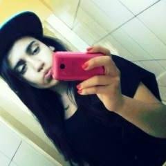 #Ooi :) Estudante,14 anos,Eclética,Divertida,gaúcha,colorada...Eeh amo por de mais  moto futricada e carro baixo :DD Segue sdv' :))  Renato ♡