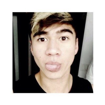 follow @darkcirclesluke , and tweet me for a dm to luke !!!