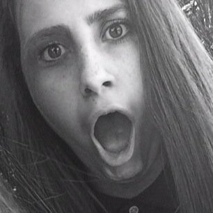 linz1333's profile picture. :)