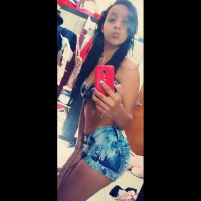 Hoje eu to assin esquecendo qeim me esqueceu amando qein me ama e fazendo de terceira opcao qeim me fez de segunda ✌