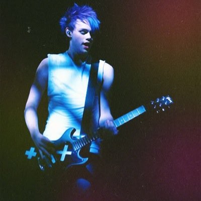 FREE FOLLOW FROM @cliffordsnafu FOLLOW HER ILYSM XX