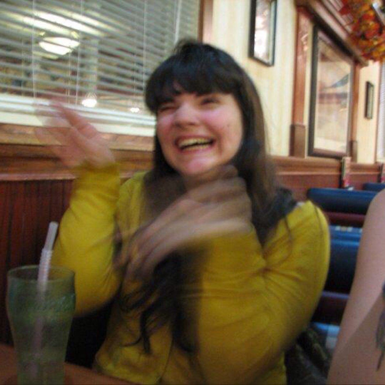 emowindy's profile picture. stuff @selfparodies cried abt