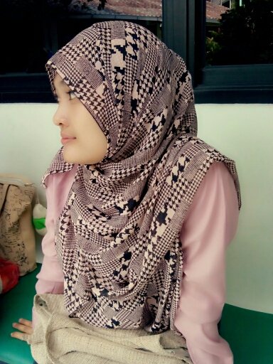 studied at Bogor Agricultural Unversity.
simple. fun. ice cream.chocolate