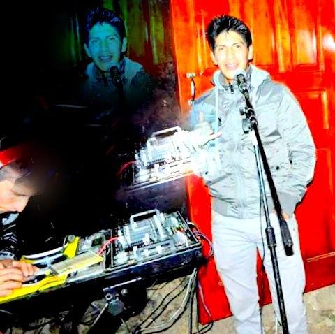 Locutor y conductor programa El Refugio de Cupido en 92.9fm fasayñan Sígsig