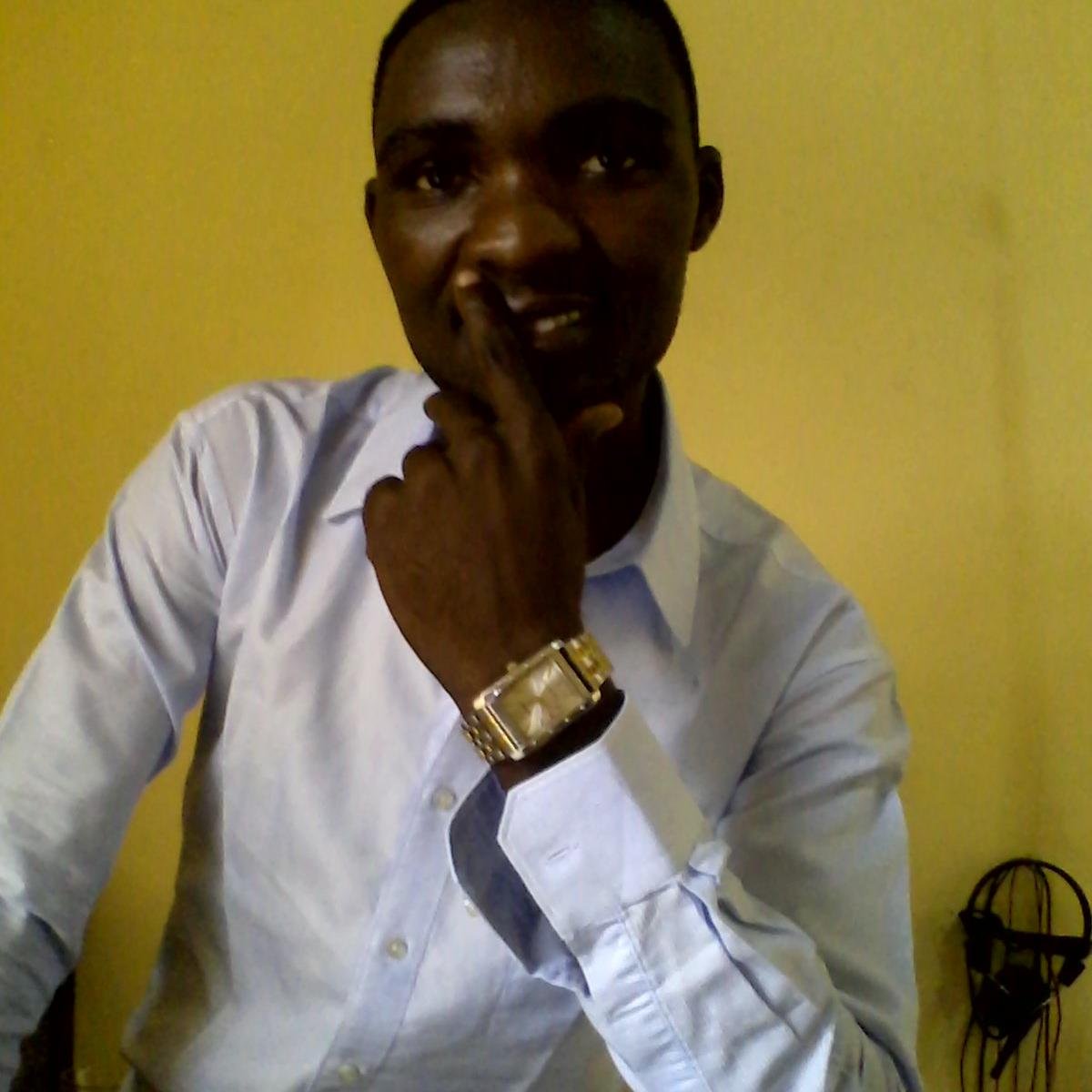 ysiara's profile picture. 