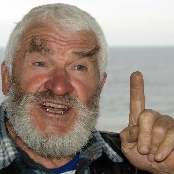 Offashil Twitter acoont a Peterheid’s favourite Fasherman. All Fash ma ain. Straight through chief.