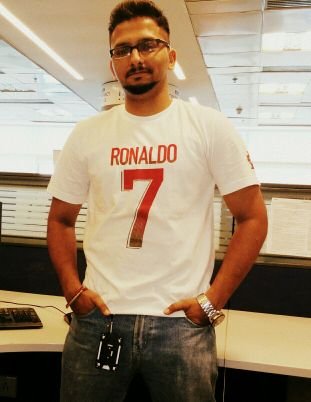 Ardent United follower. Gaming freakk. Rapper, Athlete and a Graduate in BE @ Chennai.. Buzz me often \m/