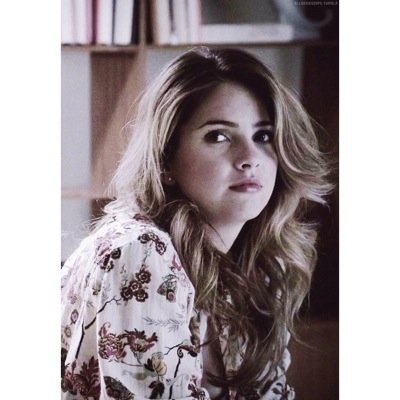 «Mi sono innamorata dei tuoi occhi ma loro non mi conoscono ancora» {d²;h;a} sposata con sto tizio @dylaangdrs