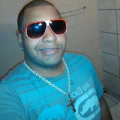 chefe de cozinha, capoeira e contenho fonte de energia positiva! !!!