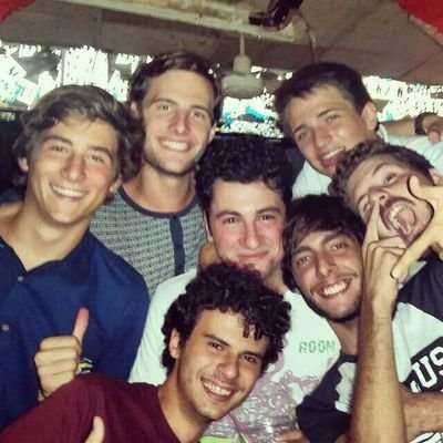 AlexRive9's profile picture. Haciendo el arquero everywhere