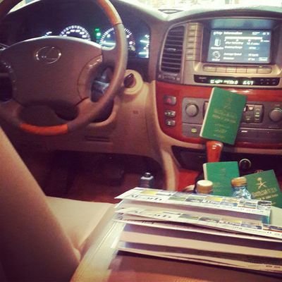 ‏مزاجي بسيط ... لا أتصنعع أي شععور ... أحب العفويهہ بكل شيء !! و أكرههہ المجاملاات لا أؤمن بثقافهہ الأنتقام ... لكن أؤمن بمبدأ كماآ تدين تداان !!klk sooo_d