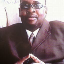 queenie4812's profile picture. 