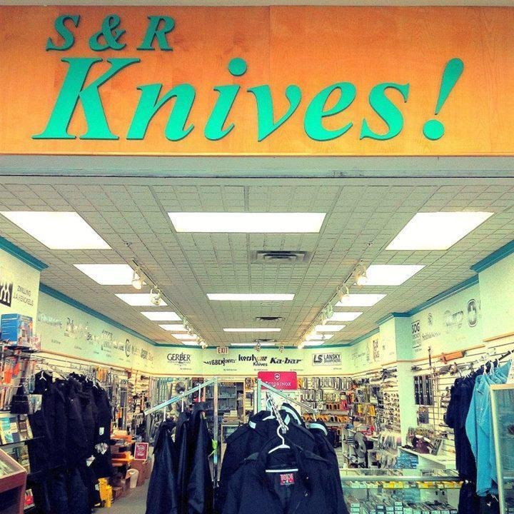 Most popular branded #Canadaknife store supplies top-rated #fixedknives & #foldingknives for hunting, kitchen, combat, tactical, outdoor and military use.