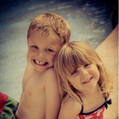 warner1975's profile picture. Has 2 children, Oliver and Freya, loves Take That, Our Girl, Benidorm, OFAH cooking good food and cross stitching