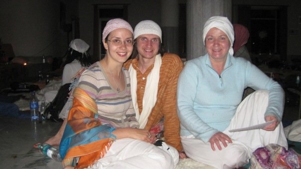 VazquezRodney's profile picture. Give me ten minutes to run a comb through my hair.