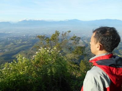 Sedang Belajar Islam | Fall in Love with @Linux and Open Source | Not going to give up on programing | Enjoys writing and teach