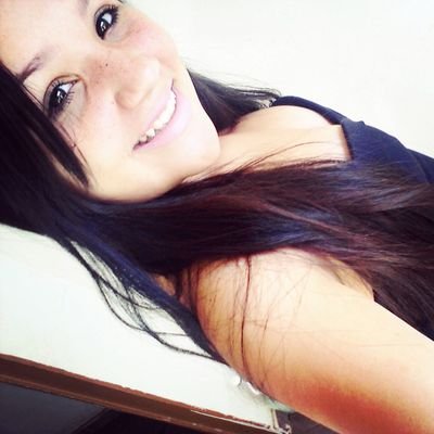Talvez a felicidade esteja em seguir em frente. 
I'm Lovatic 4ever ✌