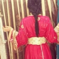مغربية بنت أبوي وأخت رجال انا فخامه واعتز بكبريائي ،، وابوي وامي علموني المعزه ،، امشي بثقه...كيفي ويسعد مسائي 