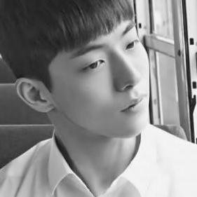 greattree_boy's profile picture. 열여덟, 그애, 달밤이 더는 서럽지 않다