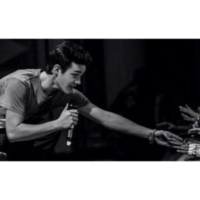 Just wanted to congratulate you on your Aaron follow love -@aaronsalways