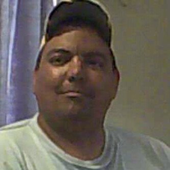 Ama mucho, vive fuerte, y en señale  los huevos  a la muerte , vzlano.  Agricultor, echao pa lante,   fanático ; real madrid,  leones del caracas, españa,
