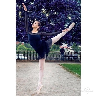 Baruska_O's profile picture. From Czech, studying ballet dance, loving friends, food, movies, starbucks & music group FUN.