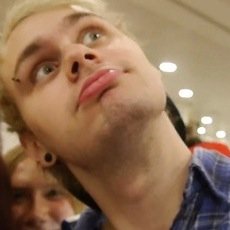 Free follow from @5sos90210... Ask for a follow back! Please rt this https://t.co/LU2K4hedb3