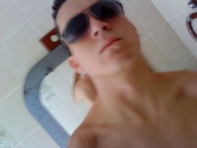 Eu vou com a fé  !
Que a fé não costuma 
falhar  !