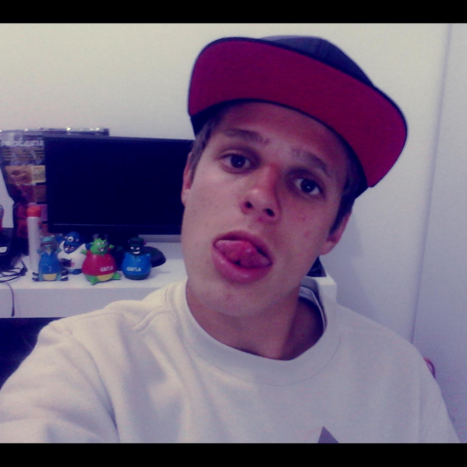 É meu Deus no céu e, meu carro no chão ♫♬♪ ✌
