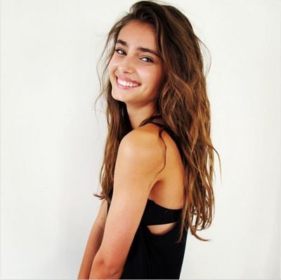18. Ravenclaw. Huérfana. Caprichosa. Inteligente. Única.