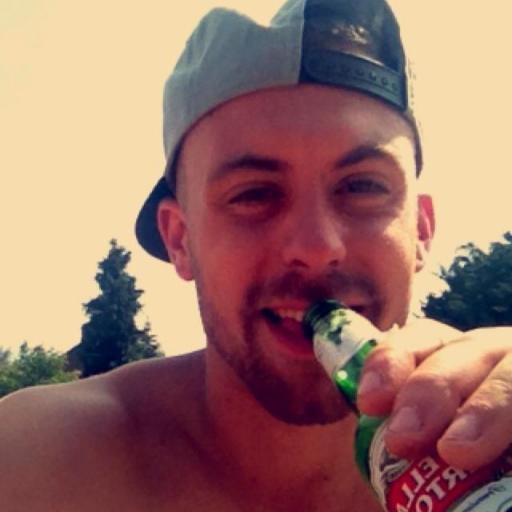Working For T.E.S 2000 As A Trackman 24 Years Old Live in Colchester! ''Be Happy And Enjoy Life You Never Now When God May Take It From You'' r.i.p My Bro Aza x