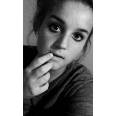 Steph_Miller123's profile picture. I make youtube video about random and sarcastic stuff that can be funny.