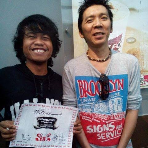 menjual atribut original SLANK,satuan,grosir,reseller, dropship welcome | TLP/SMS/whatsApp 081212482713.minat serius DM kesini,cek favorit