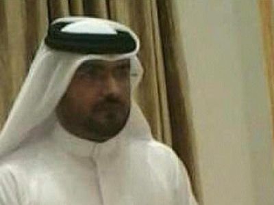 عيوني في اللقاء لساني                   //    تضيف اضيف تلغي الغي