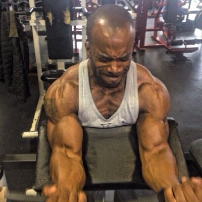 Challenger and lover of life, entrepreneur, personal trainer, life coach, motivational speaker and gym junkie. Grow with me, train with me and laugh with me.