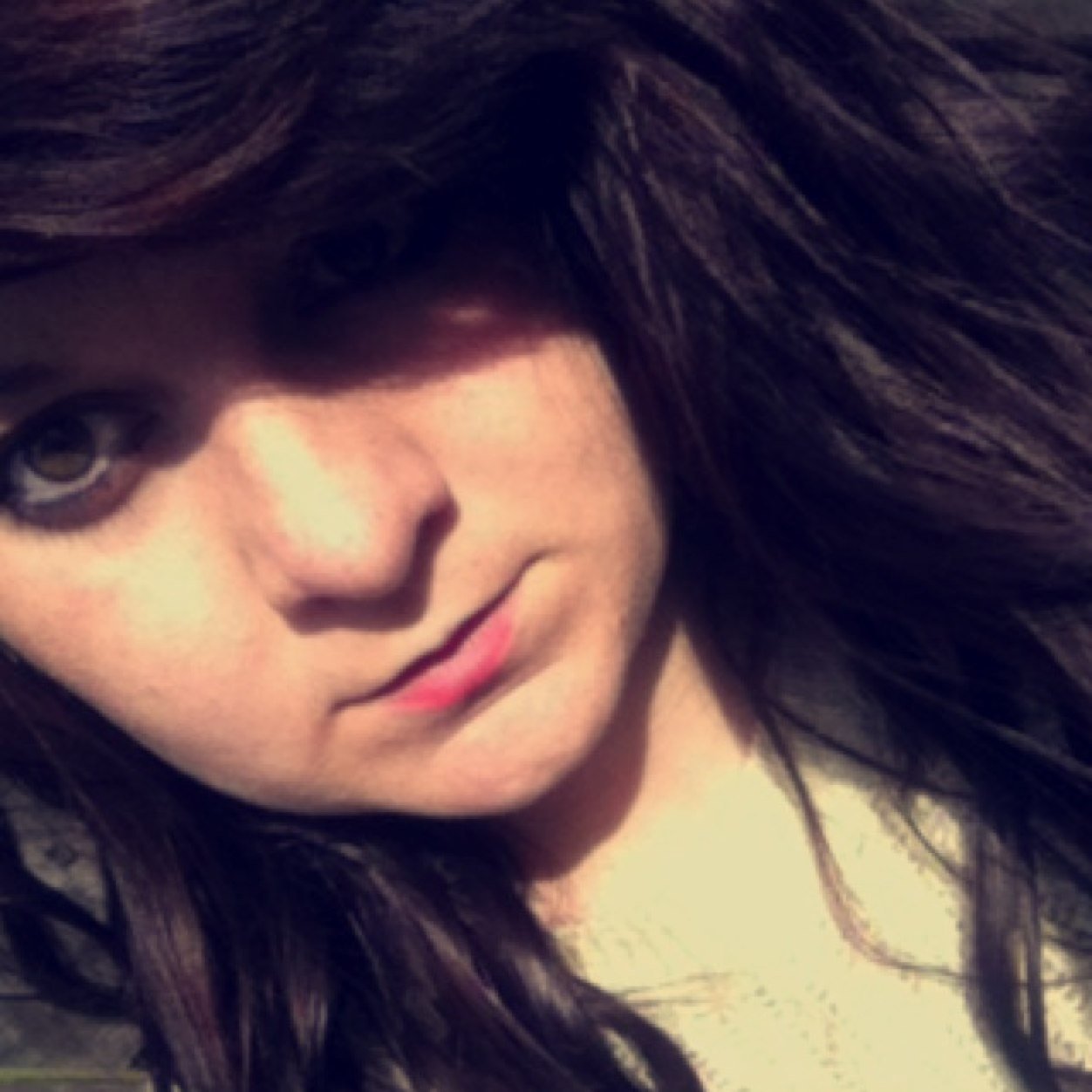 Im a typical girl :p get use to it dont like it then get lost ! :) from Shania! X