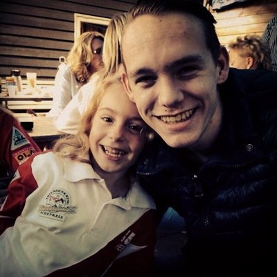 Snap: vanbogget / instagram: loisvanbogget / 16 jaar / psv supporter / red-white army / RKSV Heeze / aanvaller / lv /