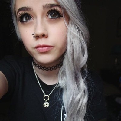 hi cutie, go follow @ultrviolxnce and ask for a follow back!