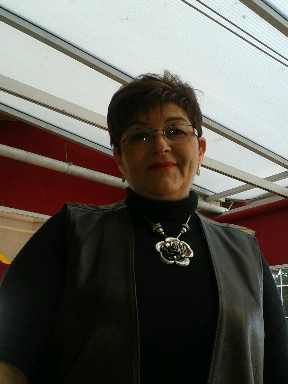 PAULATORRESARAN's profile picture. TRABAJADORA DEL SESCAM. CASADA Y MADRE DE 2 HIJOS.