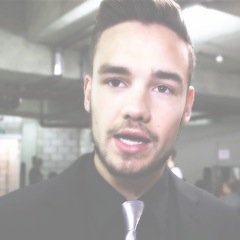 free follow ! follow @vogueforliam