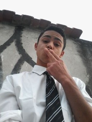 me preocupo mais com a previsao do tempo do que vom a tua opiniao (^_^)