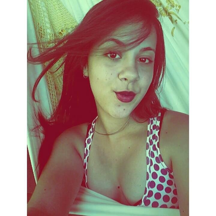 E seguir aprendendo. Acreditando. Sorrindo. Dando tempo ao tempo. E vivendo. Seguindo sempre em frente.