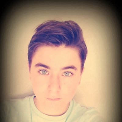 Theolelaquet's profile picture. J'ai 14 ans je fais des video sur youtube.