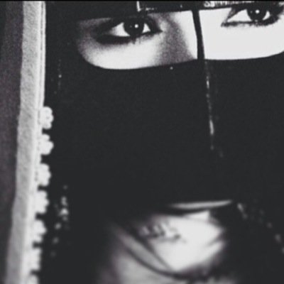 ‏عسى الله يجمل ايامي ويحقق كل احلامي..♡♡!