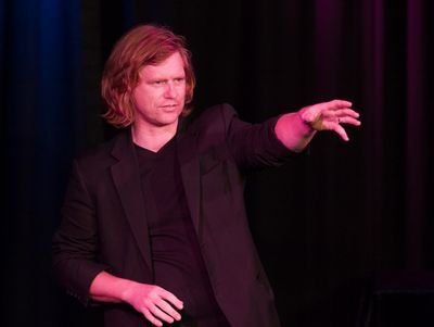 Stuart Burrell is a multiple World Record Holder and Award Winning Escapologist. Available for lectures, close up, stage or promotional escapology related work