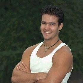 TheRedRangerGuy's profile picture. #Single #Bi #RedMorphinRanger I was entrusted with the powers of the Tyrannosaurus Power Coin and the Red Dragon Thunderzord May the power protect you (RP)