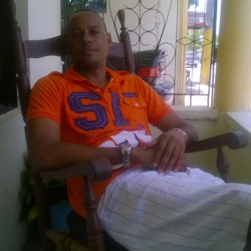 paulino082's profile picture. 